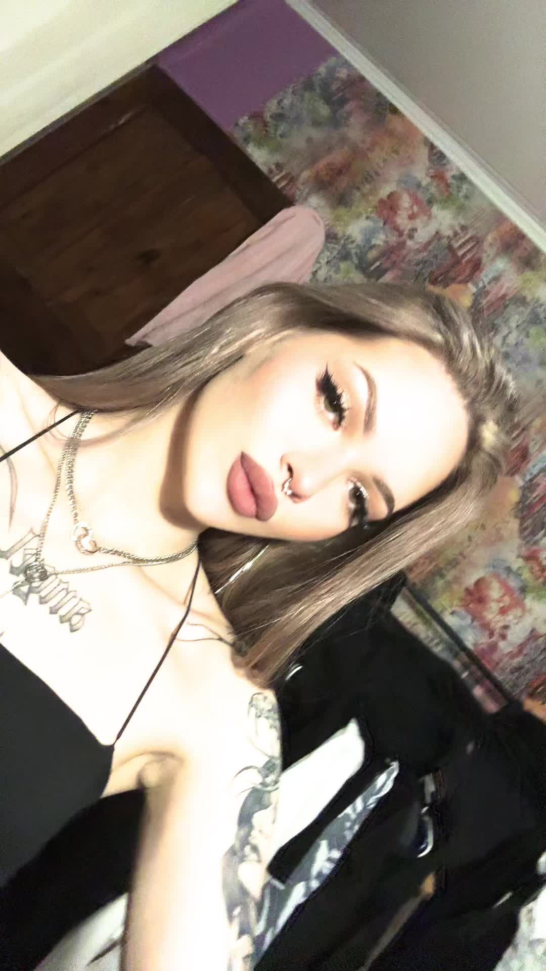 @Валерия