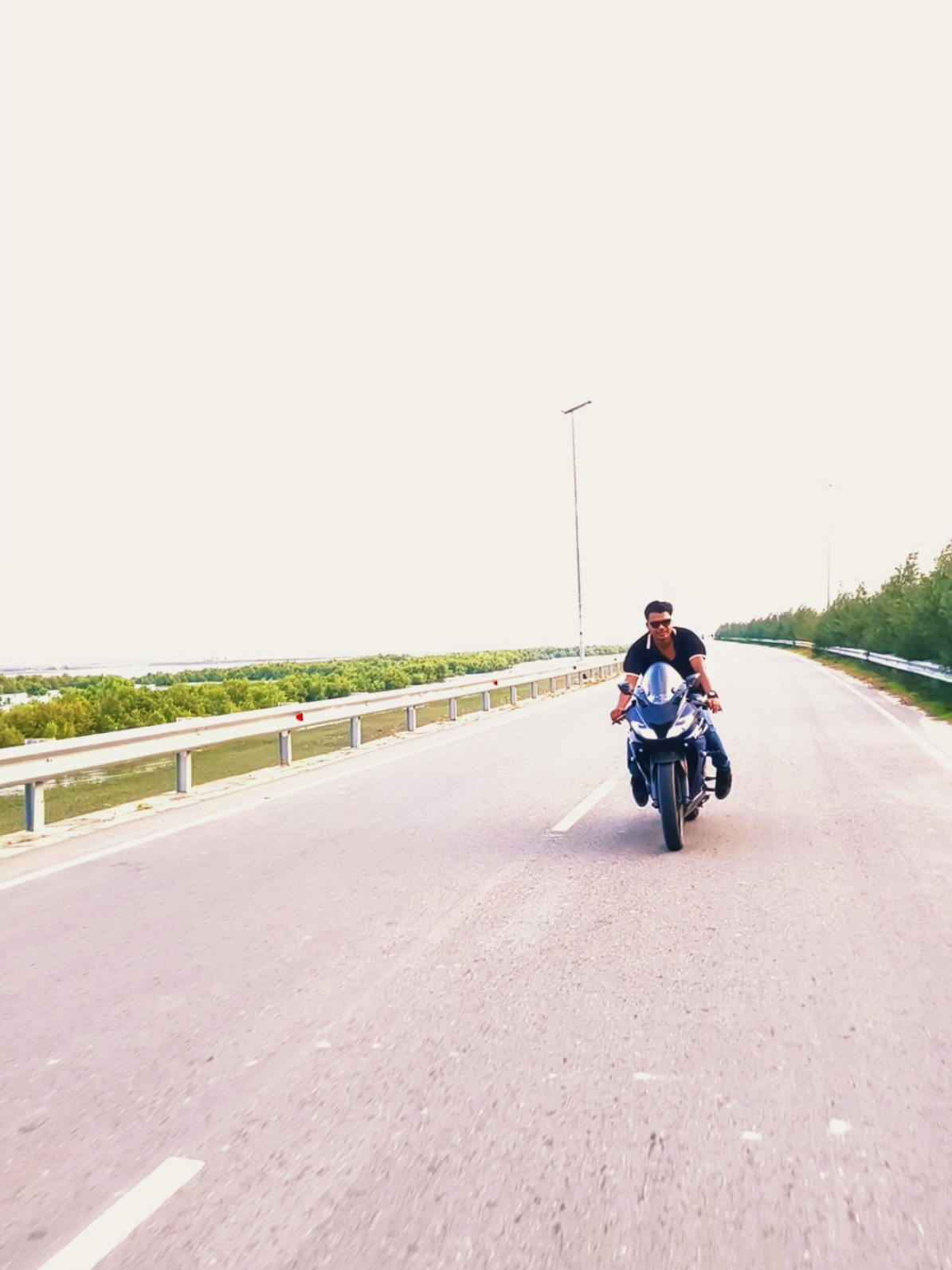 @M🏍️
