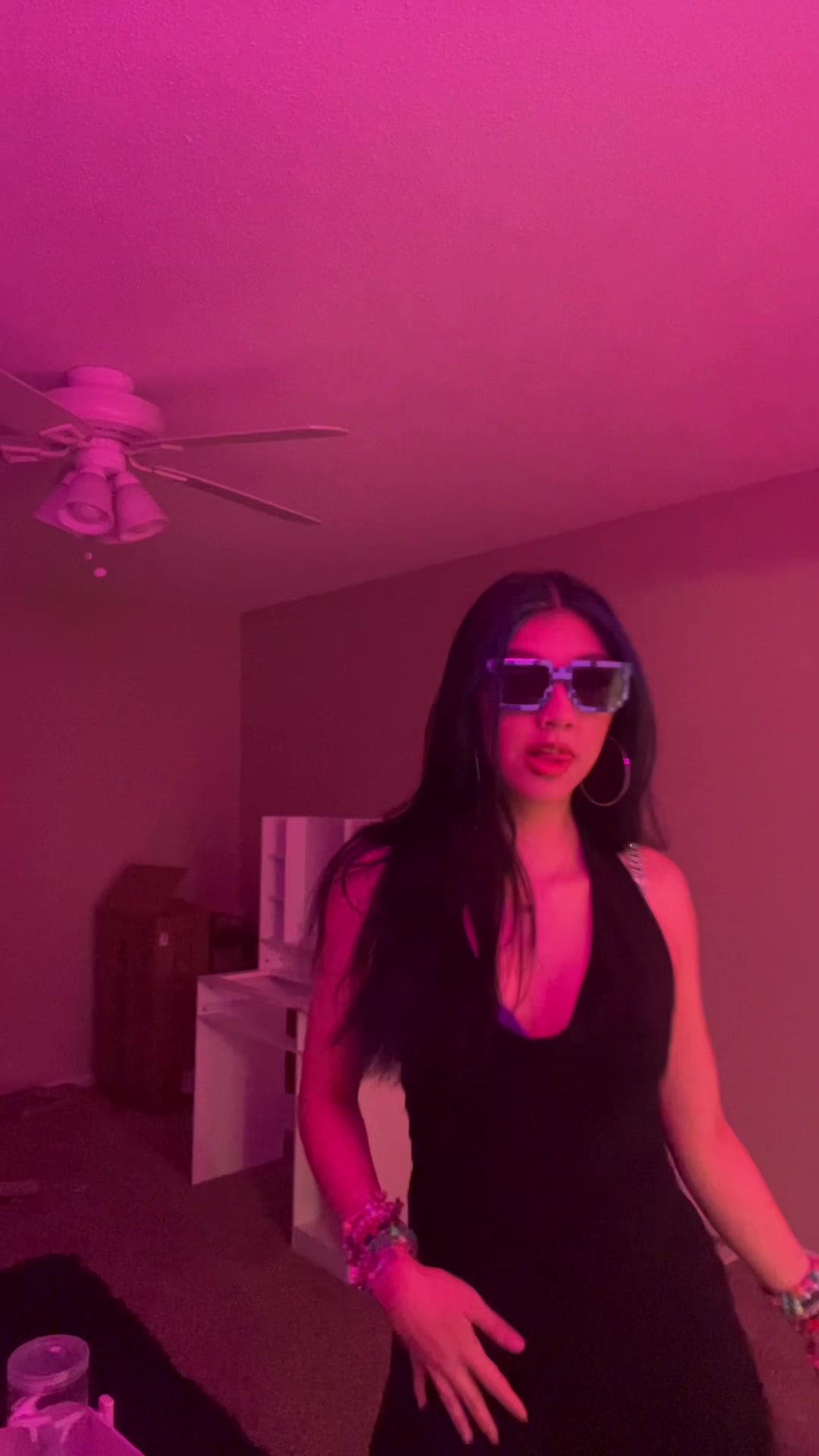 @T