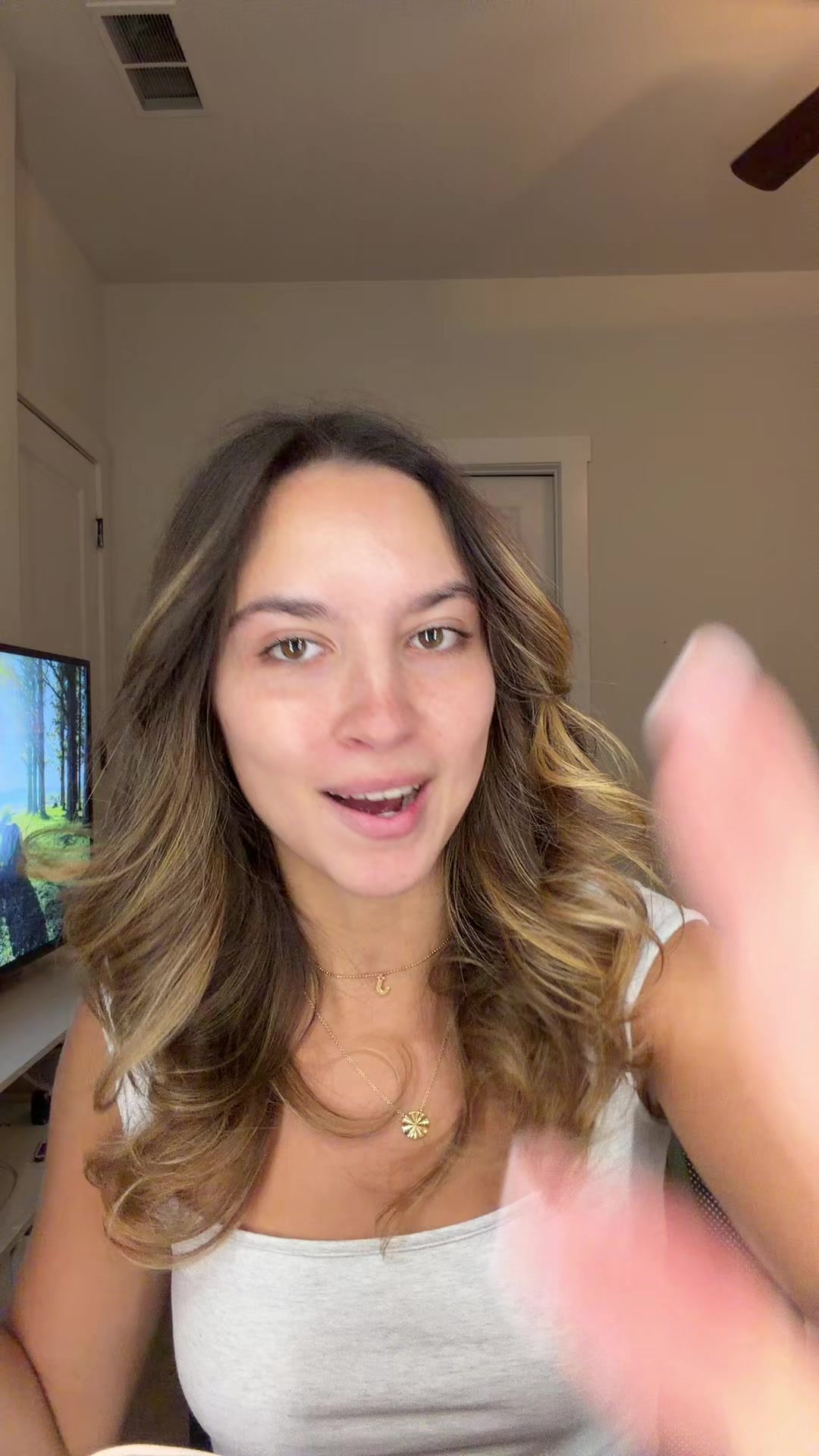 @juliaawhitaker