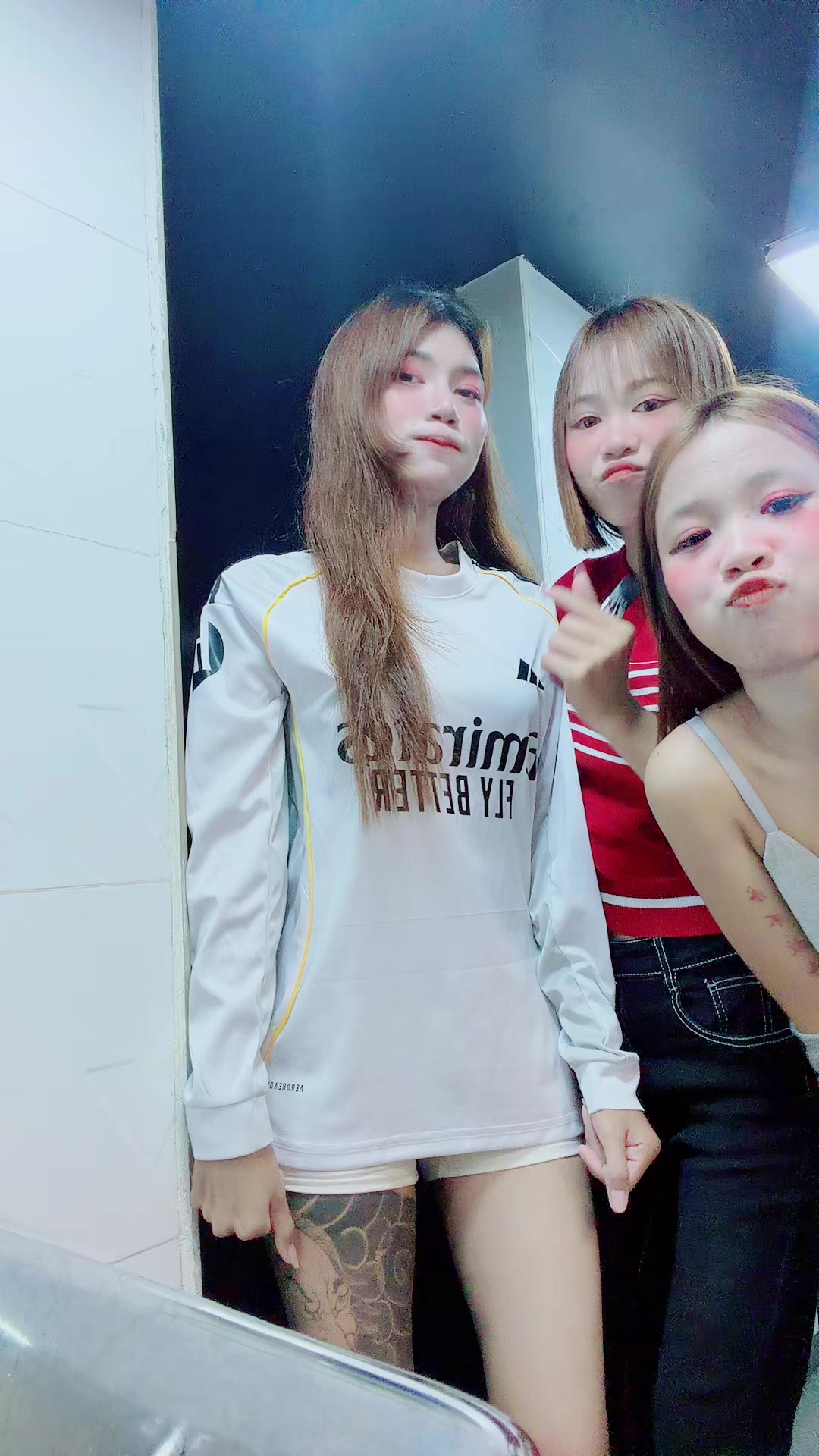 @Nary๐ฐ๐ญ