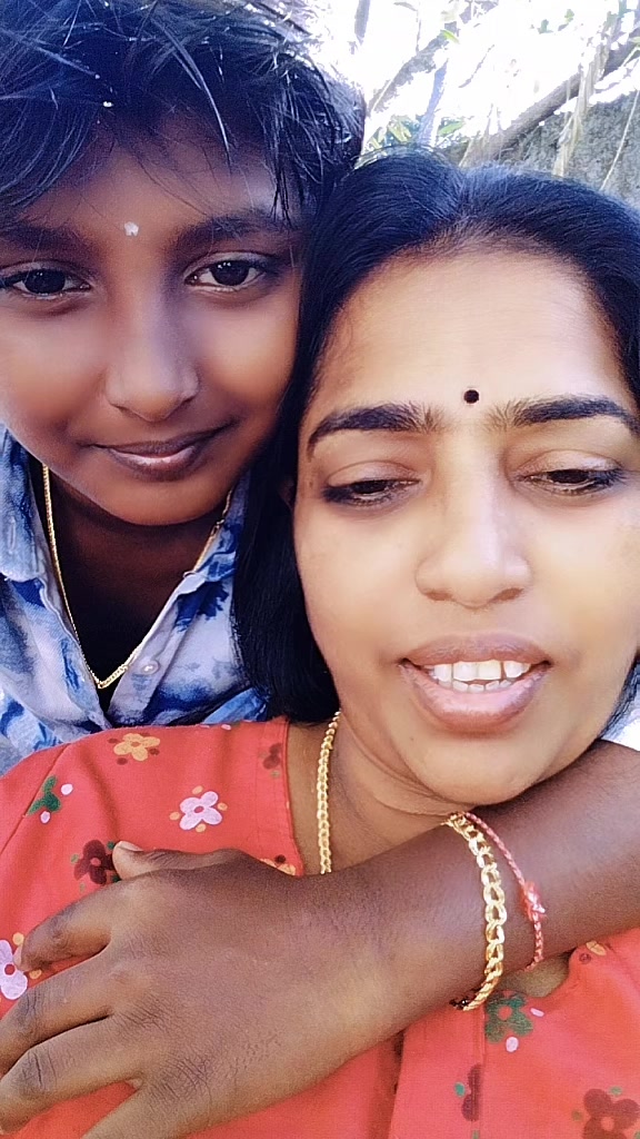 @💃കാത്തു കുറുമ്പി💃