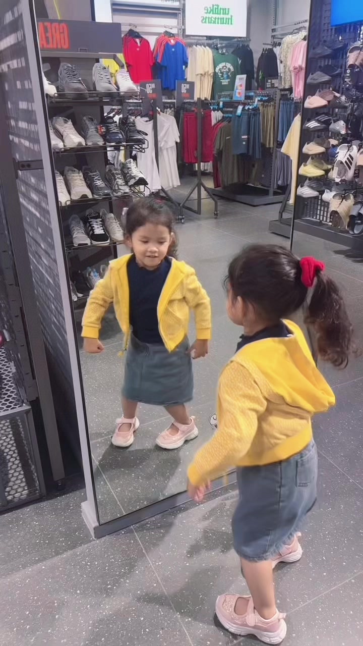 @Leeya