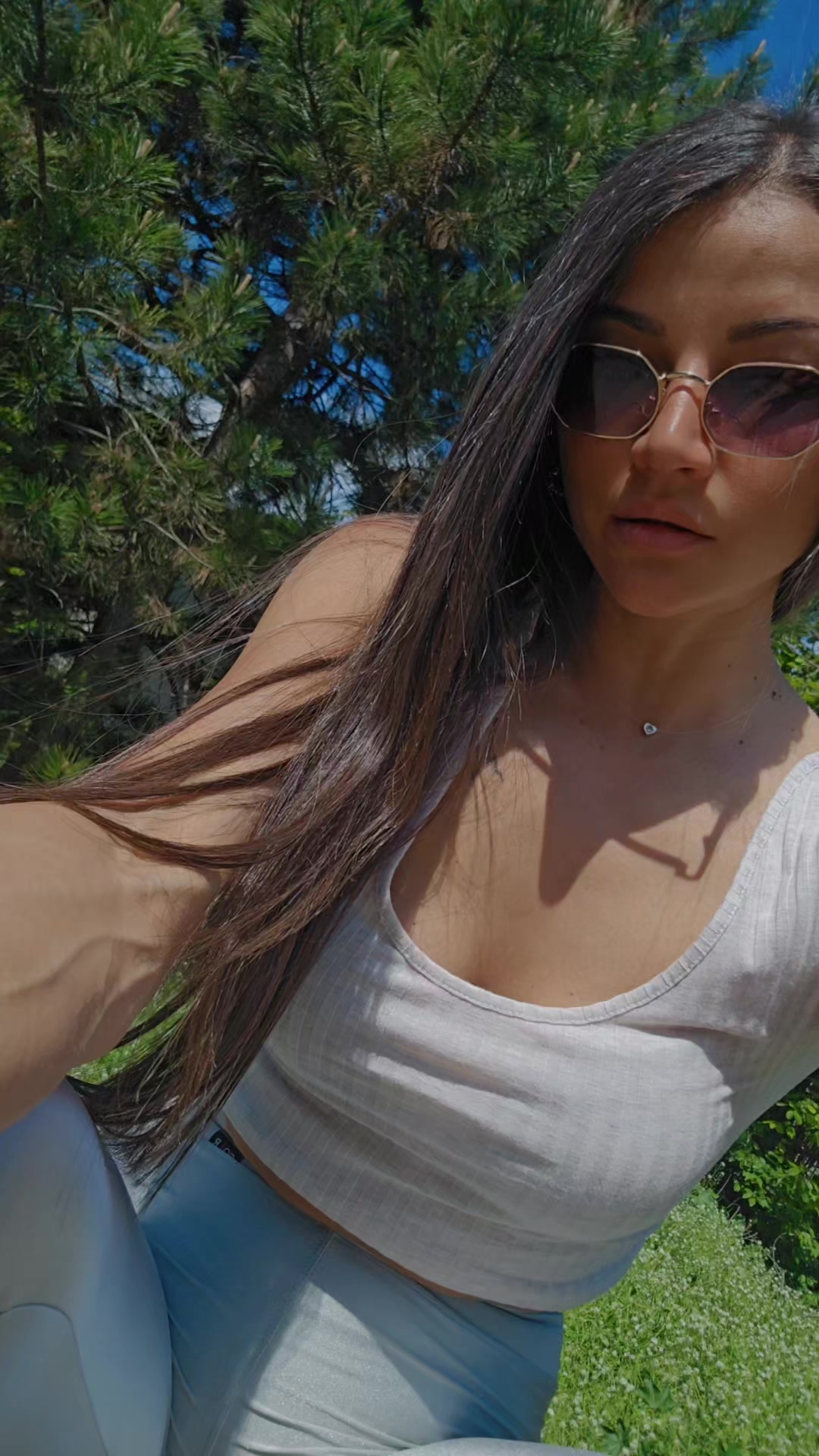 @J.e.l.e.n.a.