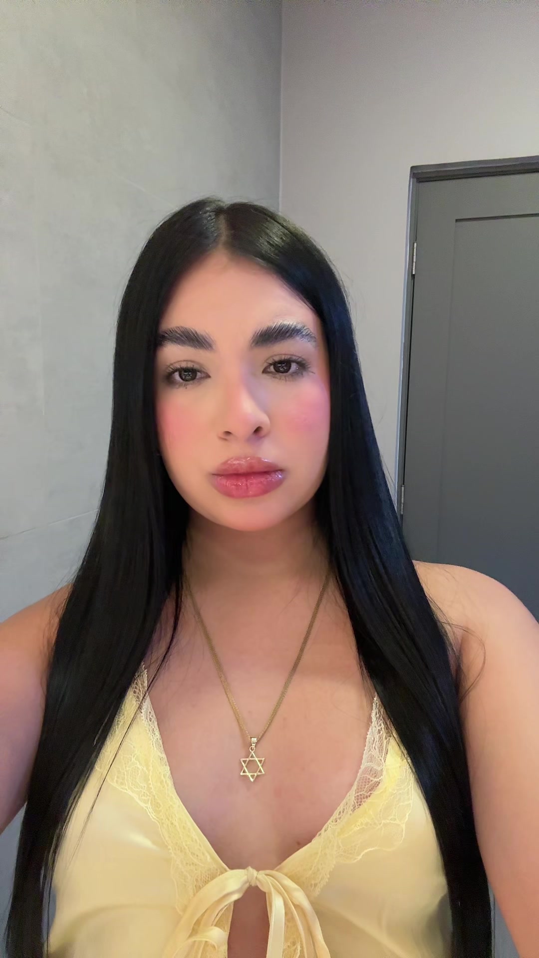 @𝙑𝙖𝙡𝙚𝙧𝙞𝙖 𝘾