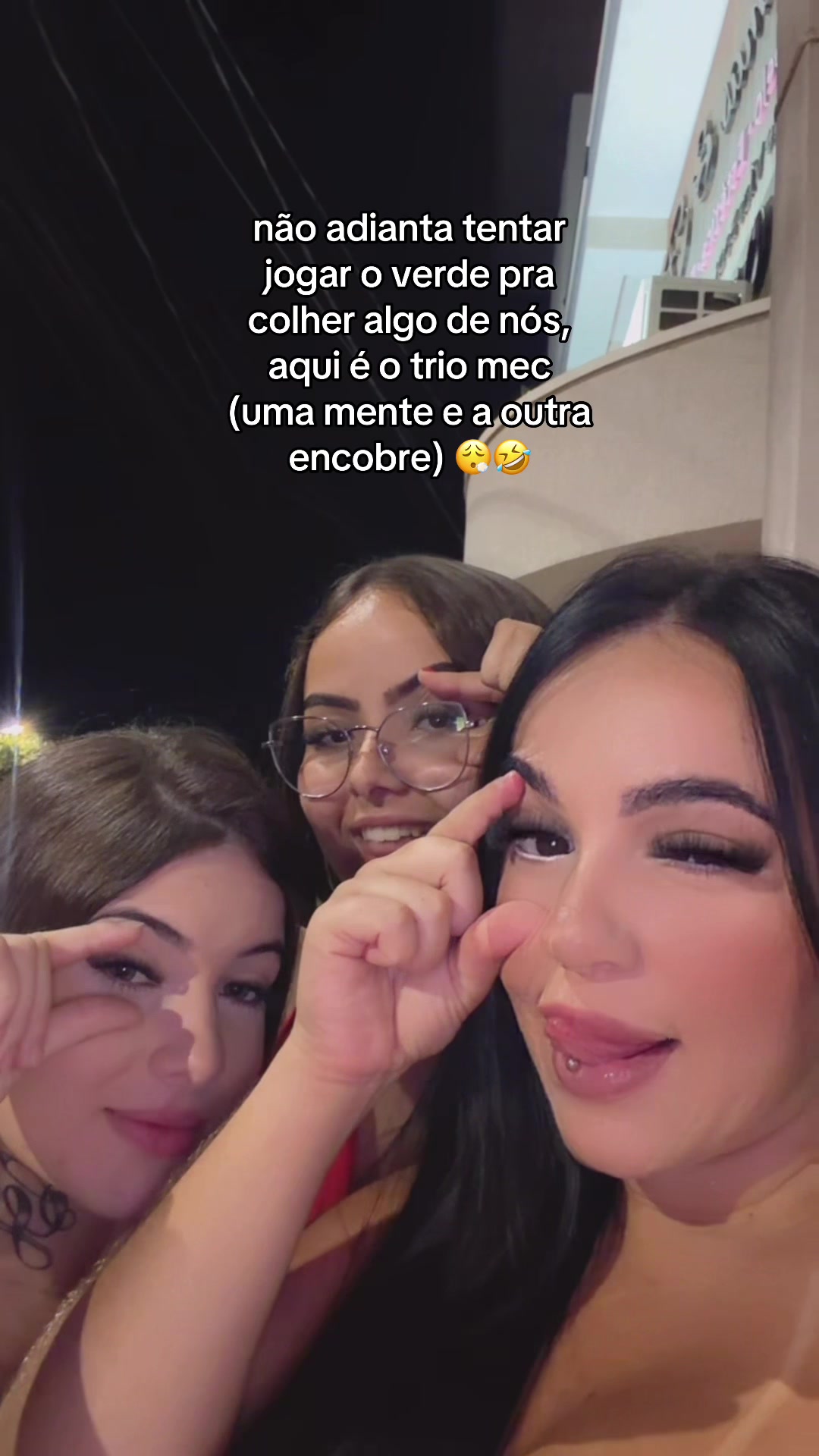 @_juliaaa2
