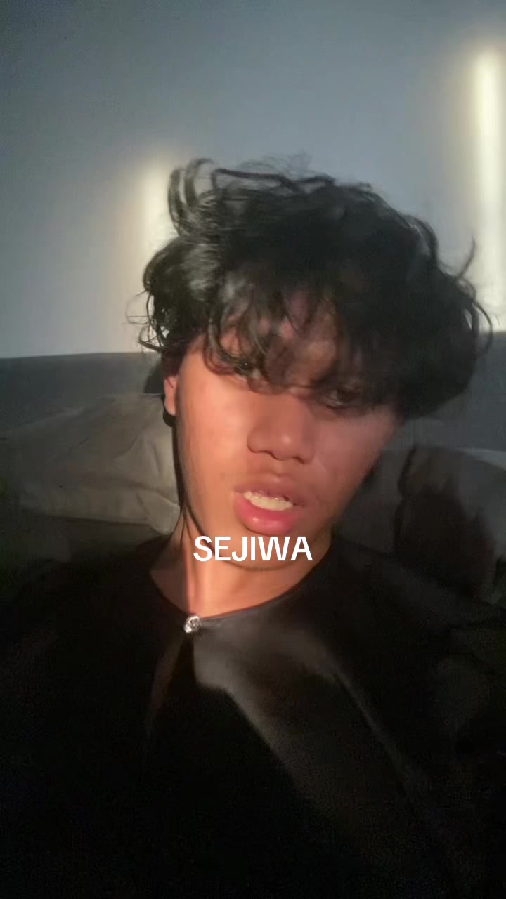 @Akwru
