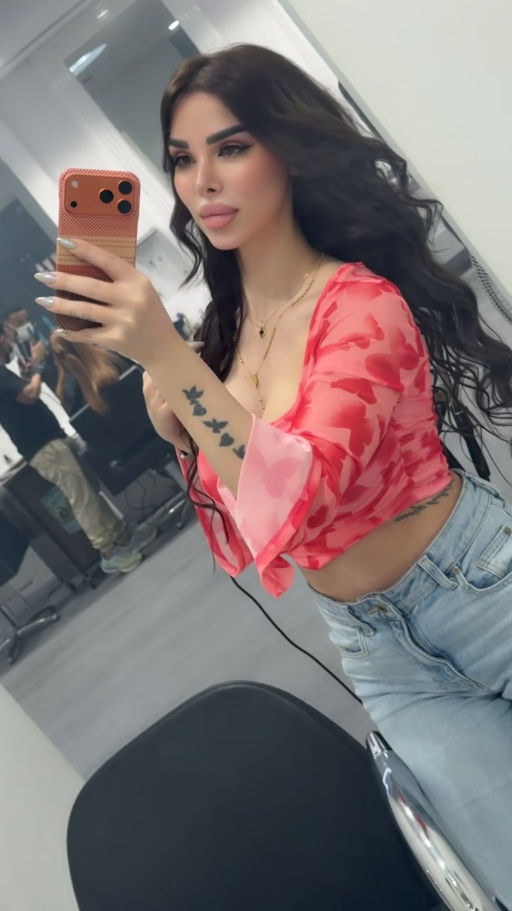 @Naya Zareq