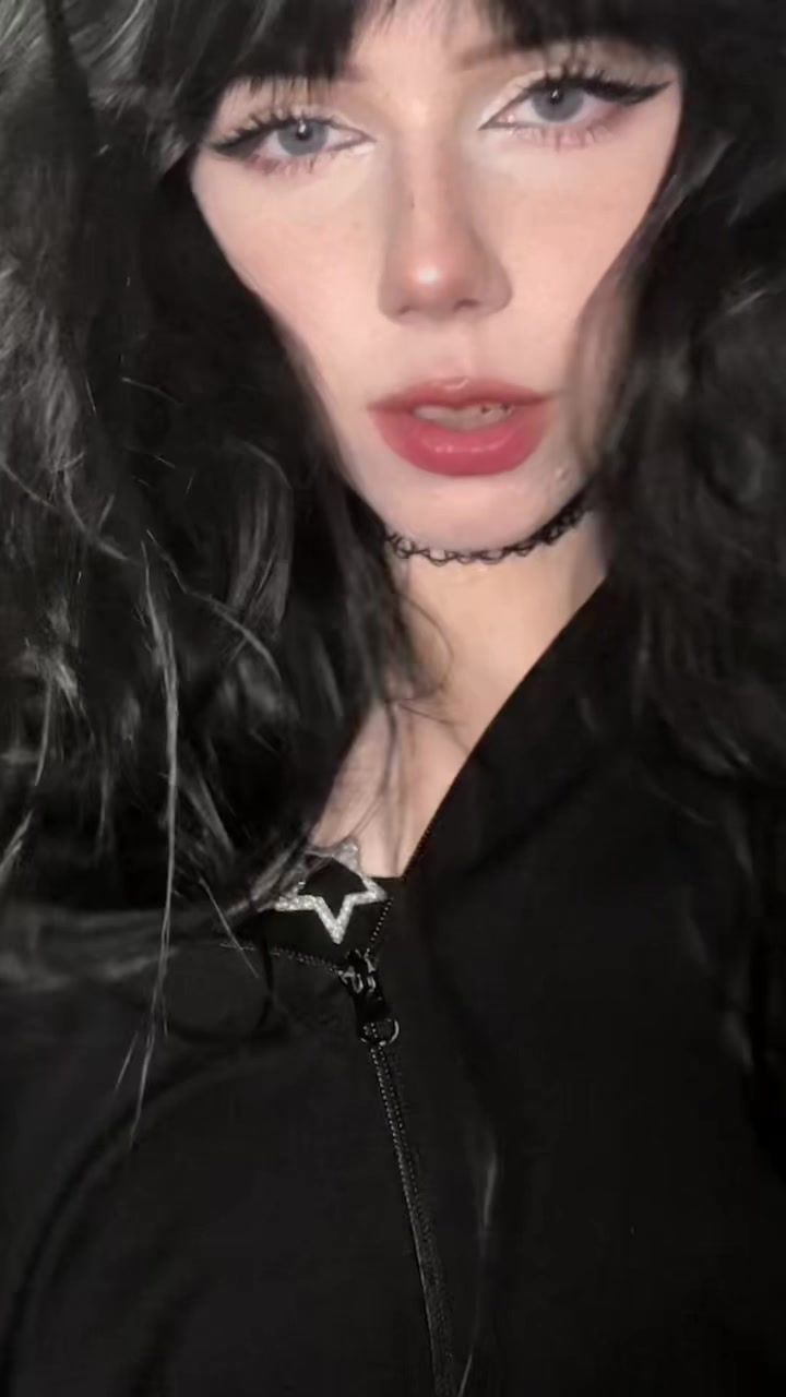 @mяuroz ⊹ ࣪ ⑅ ౨ৎ