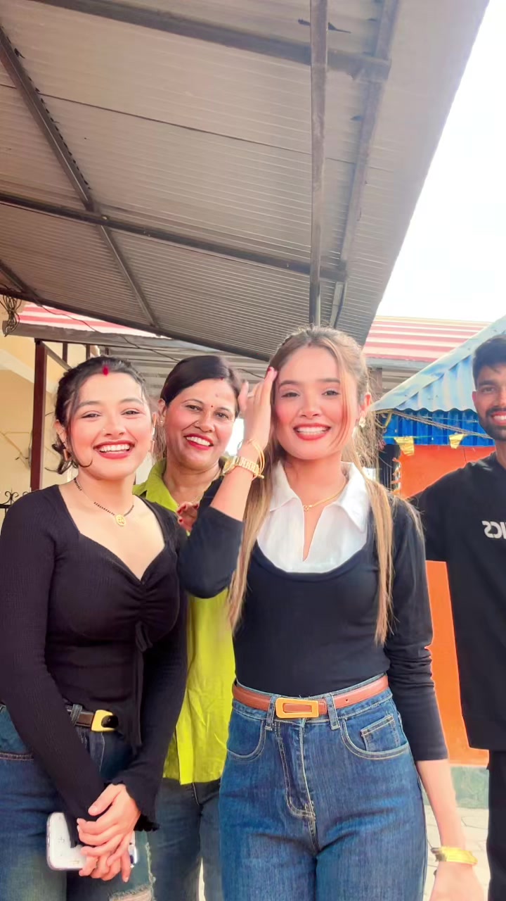@Amit 🇳🇵🇦🇺