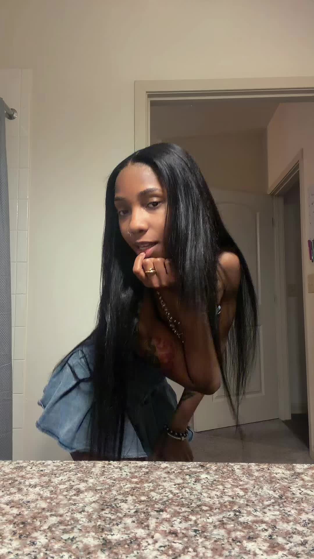 @kaayedabratt1