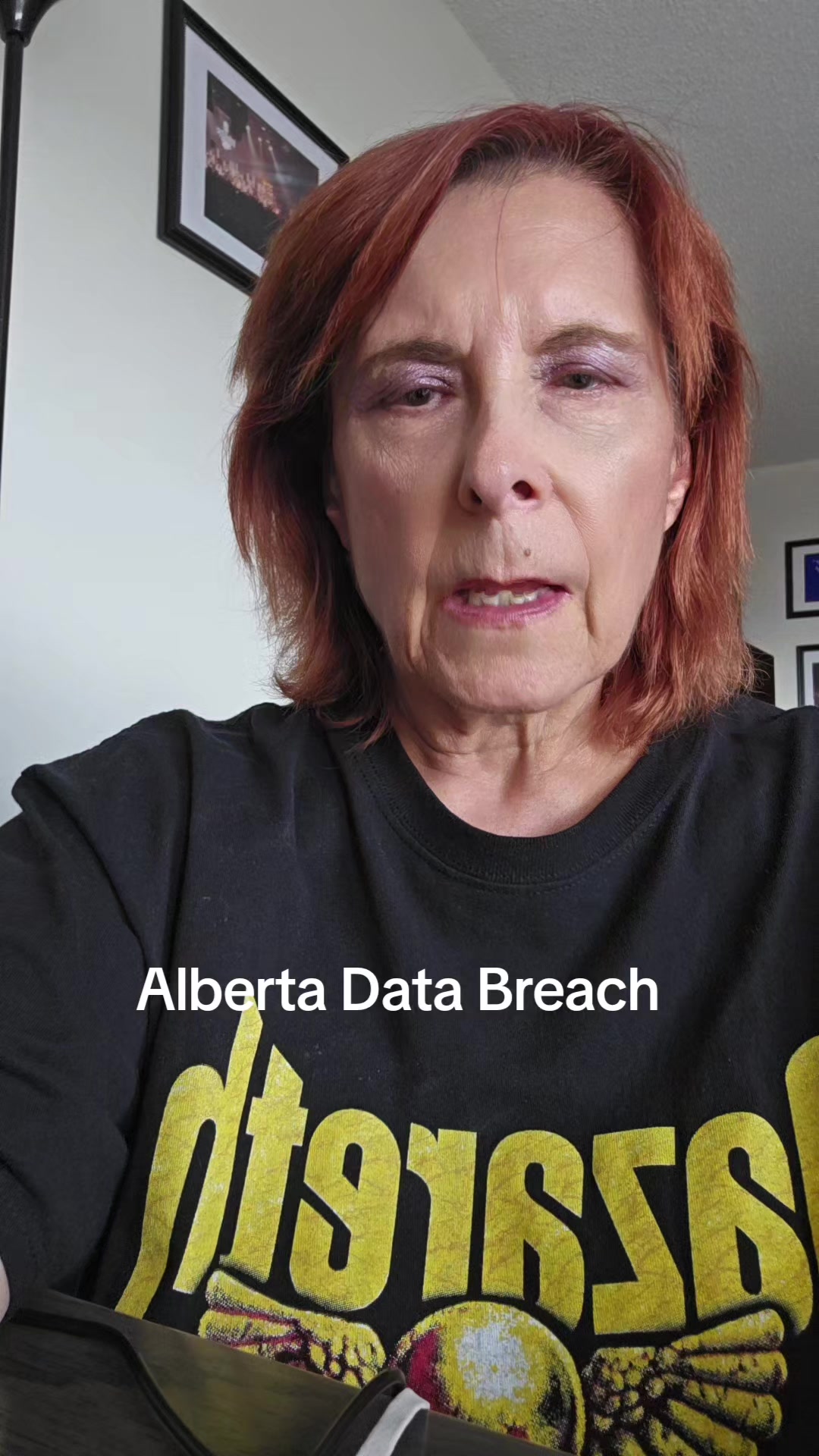 @Debbie Elicksen 🇨🇦🇺🇦🤘🧡