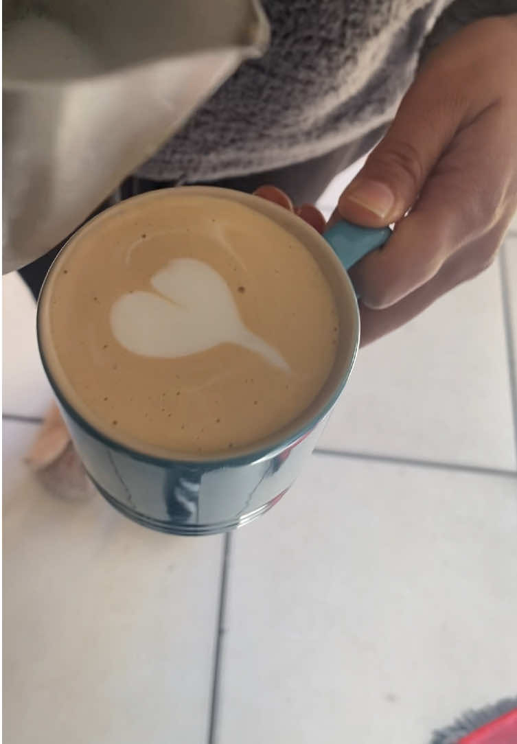 @PrettyyLittleLattes