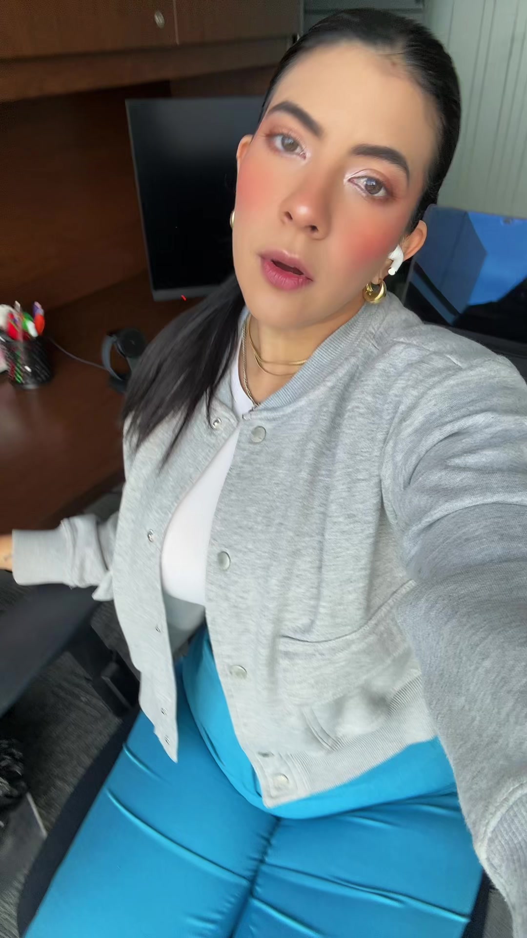 @Eluzmar Alviarez