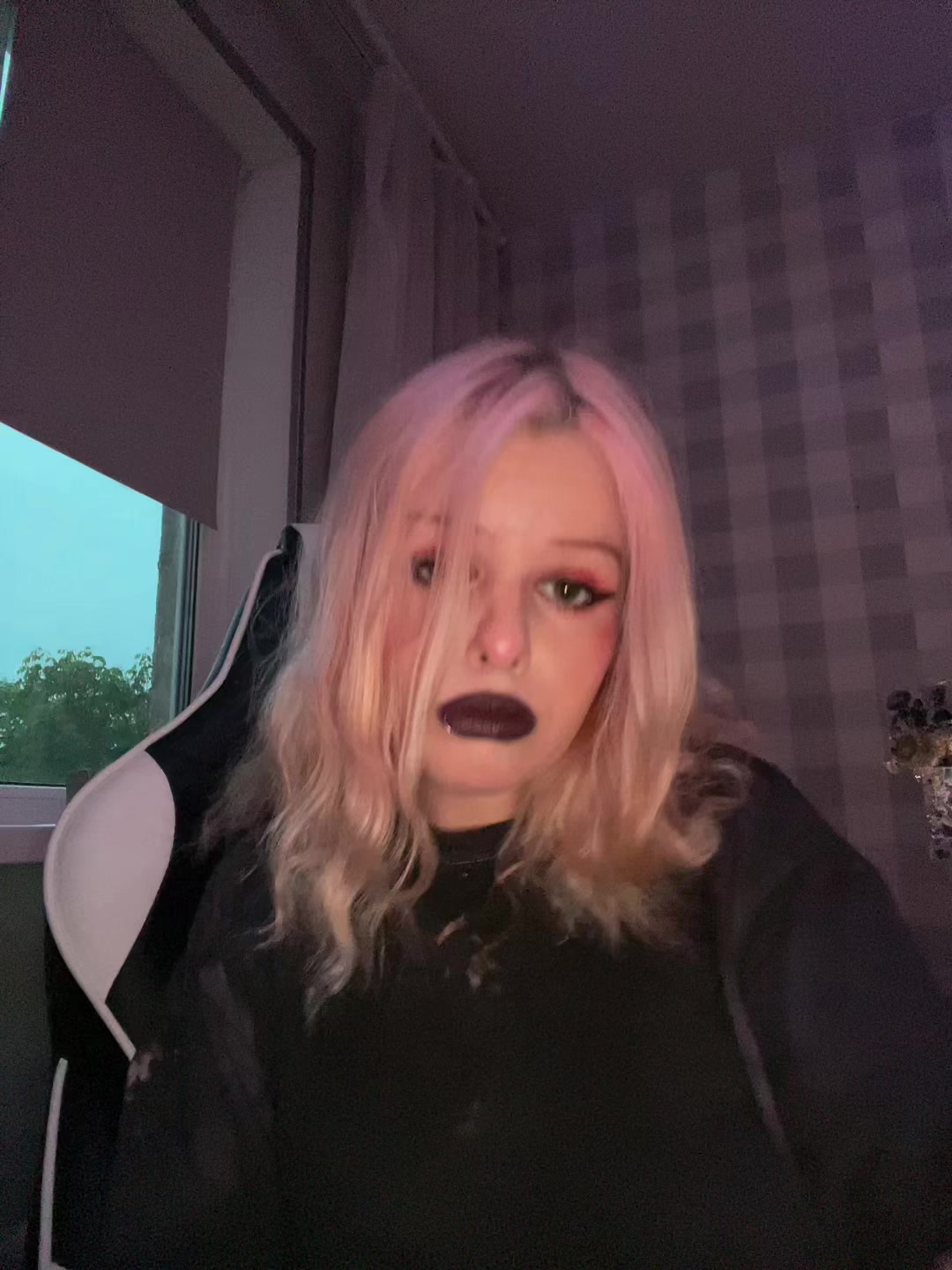@whoisronnimr