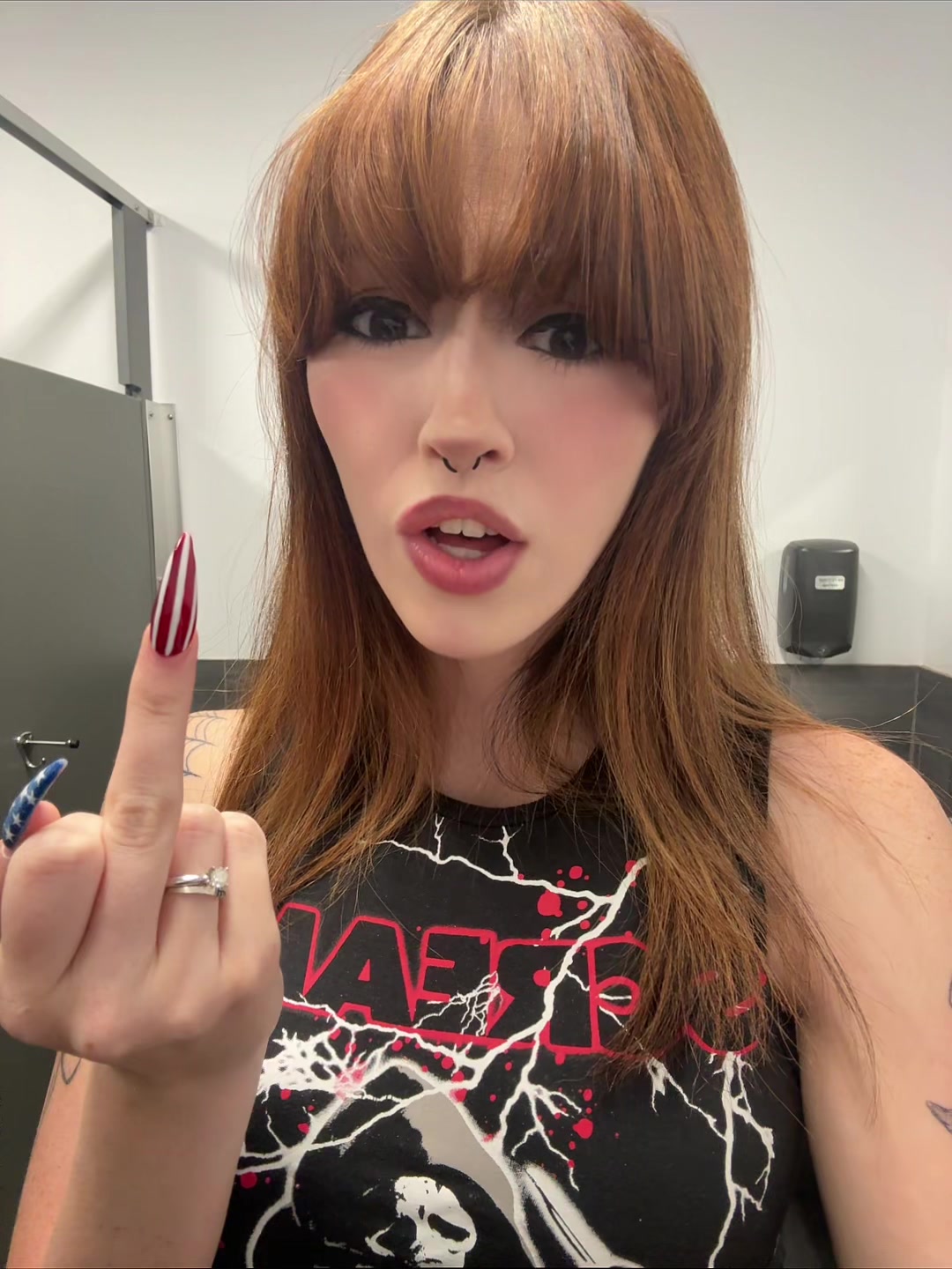 @Sam🖤
