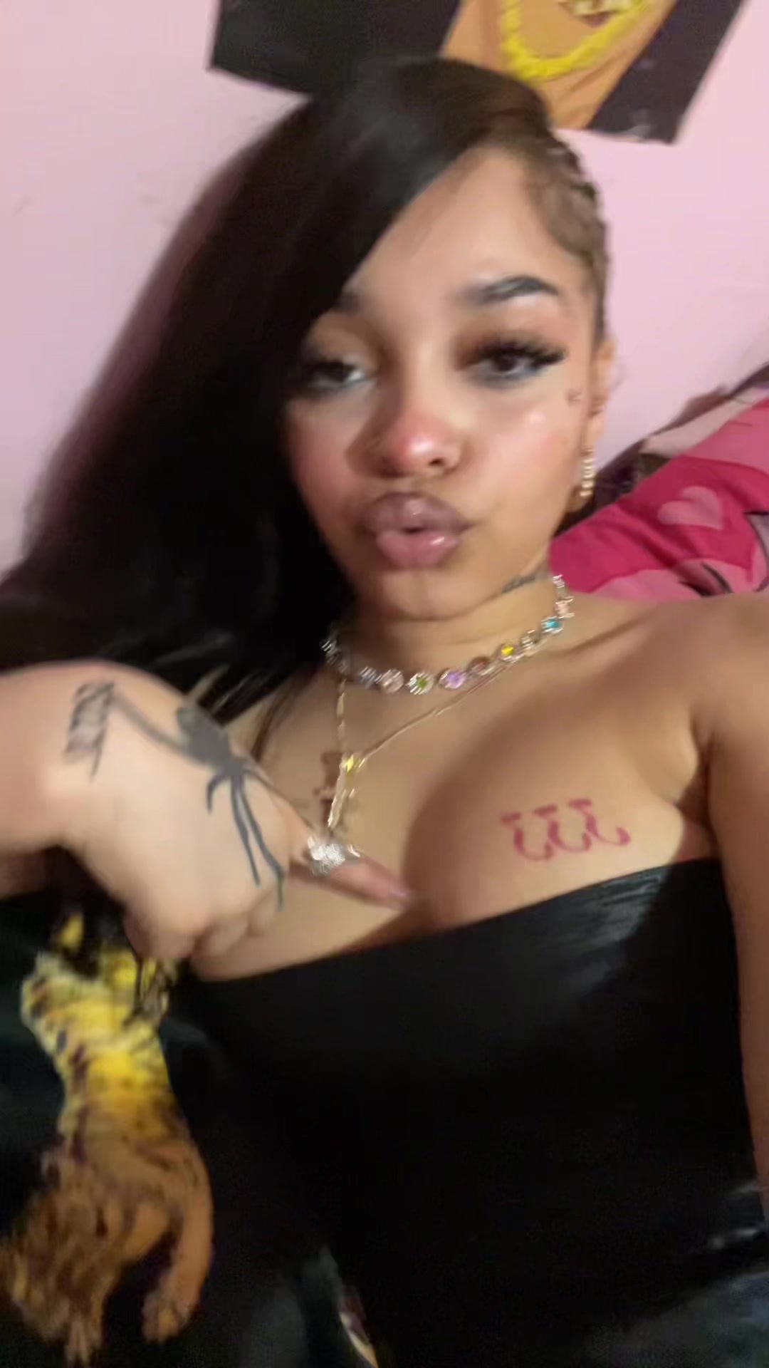 @Shay Marie 🦂🥀