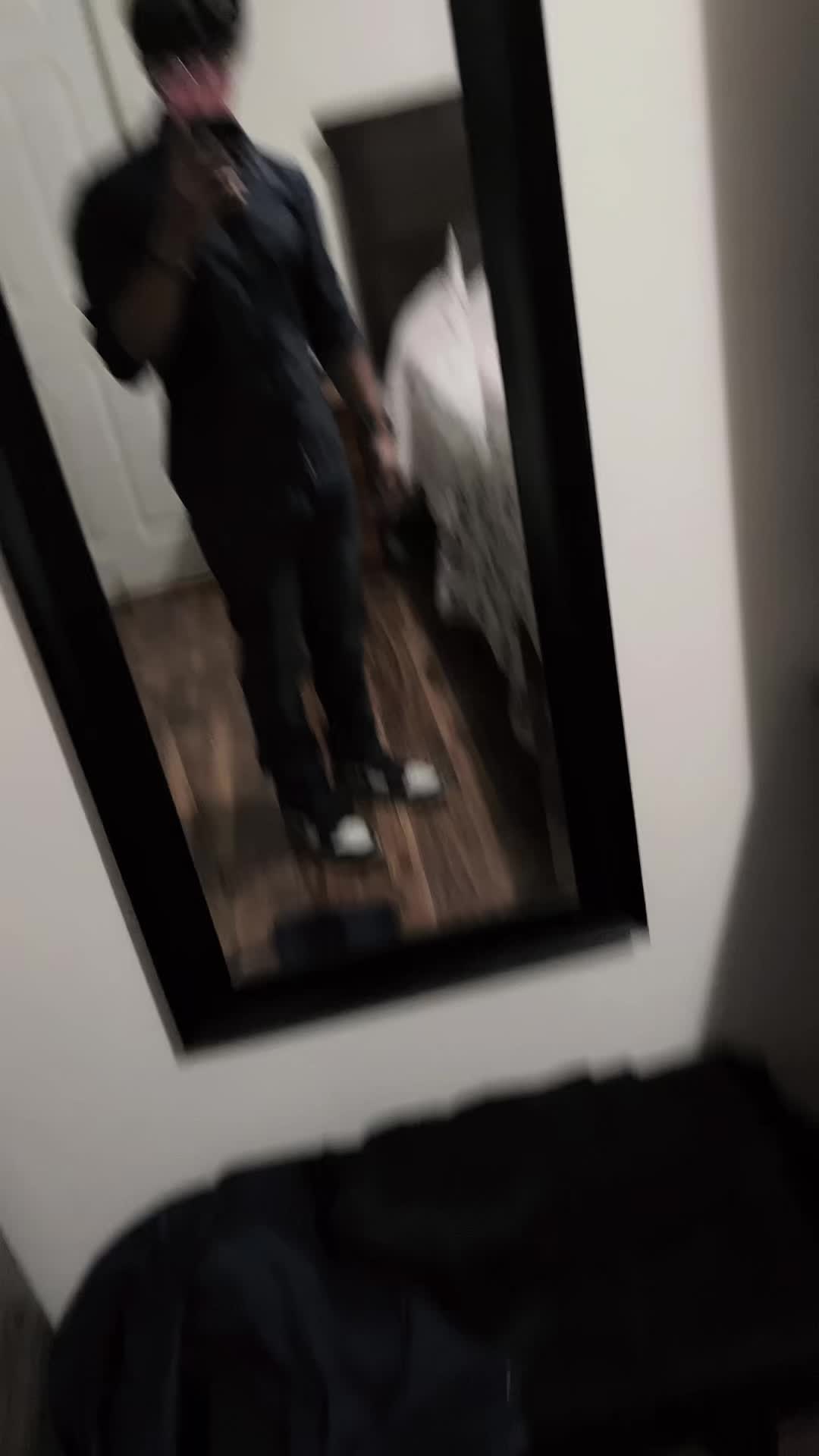 @𝑻𝒉𝒐𝒎𝒊🕷️
