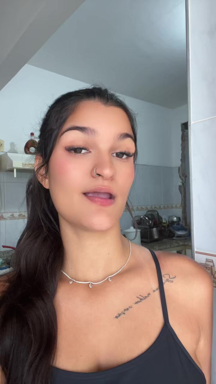 @Nicollyboina