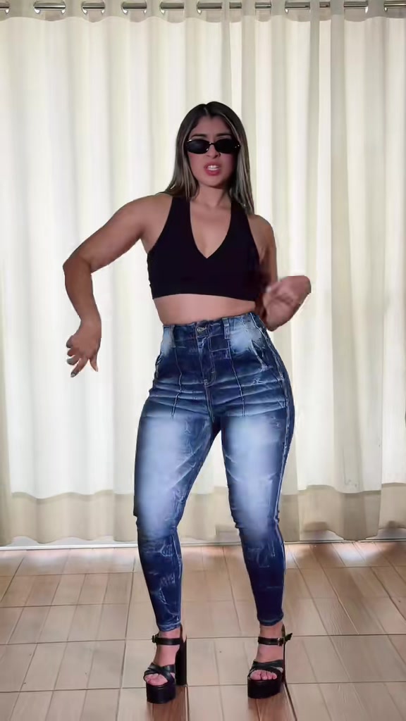 @YipJeansPeru