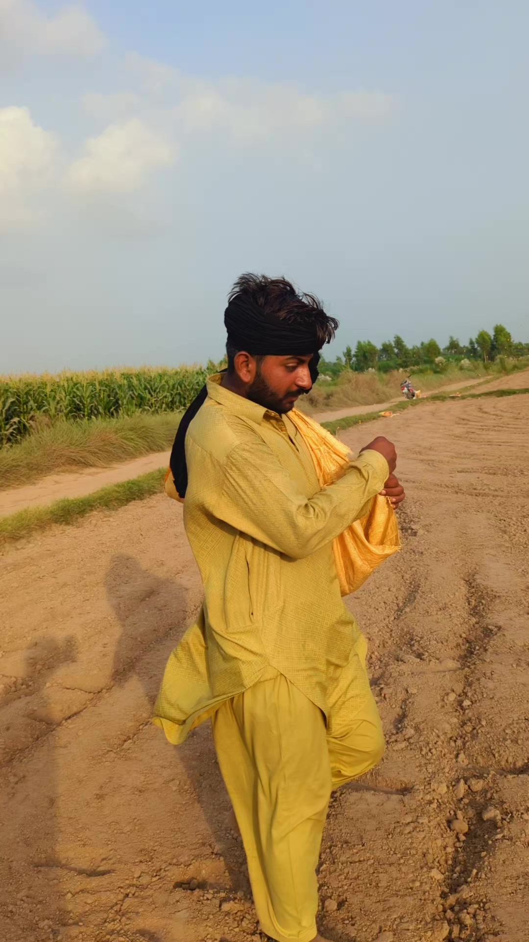 @🚩ALI,MUDASSAR🚩