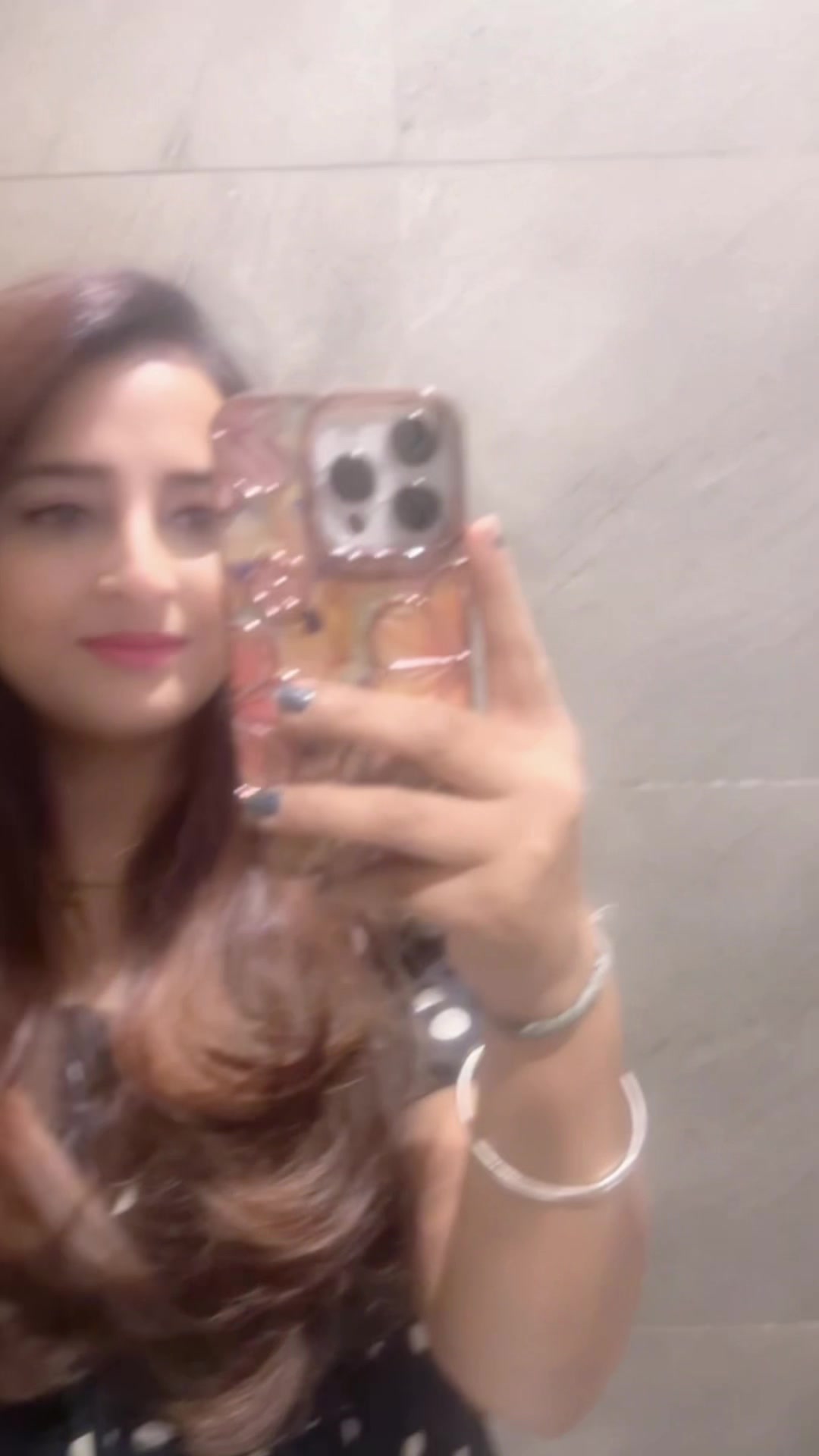 @Riya_Sardarni