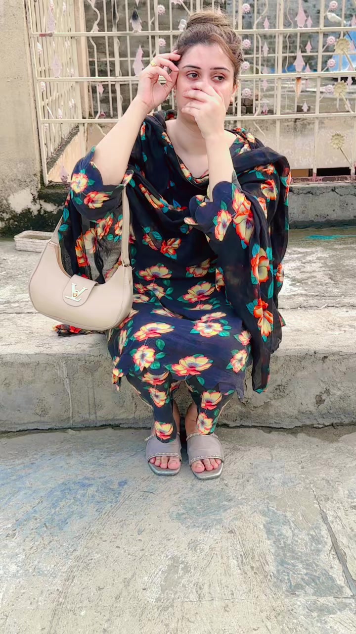 @Aisha khan2222