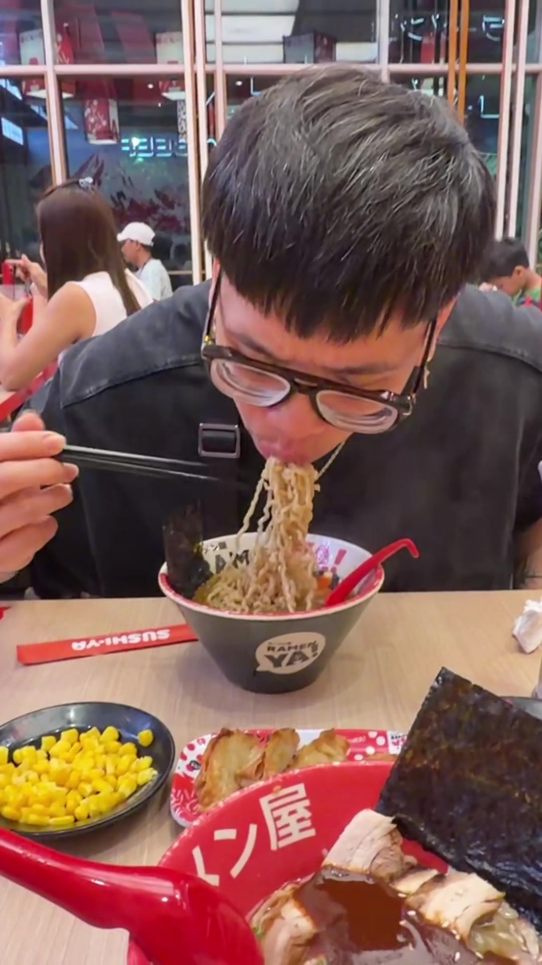 @Aku Makan Yah