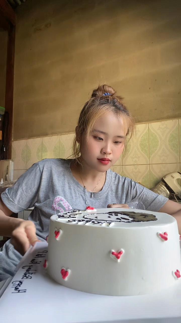 @Juny_aornphawe(ဖွေး)👩🍳🎂