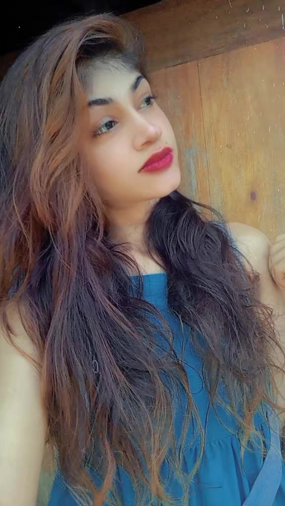 @Dilsha 🧚♱✨🧚