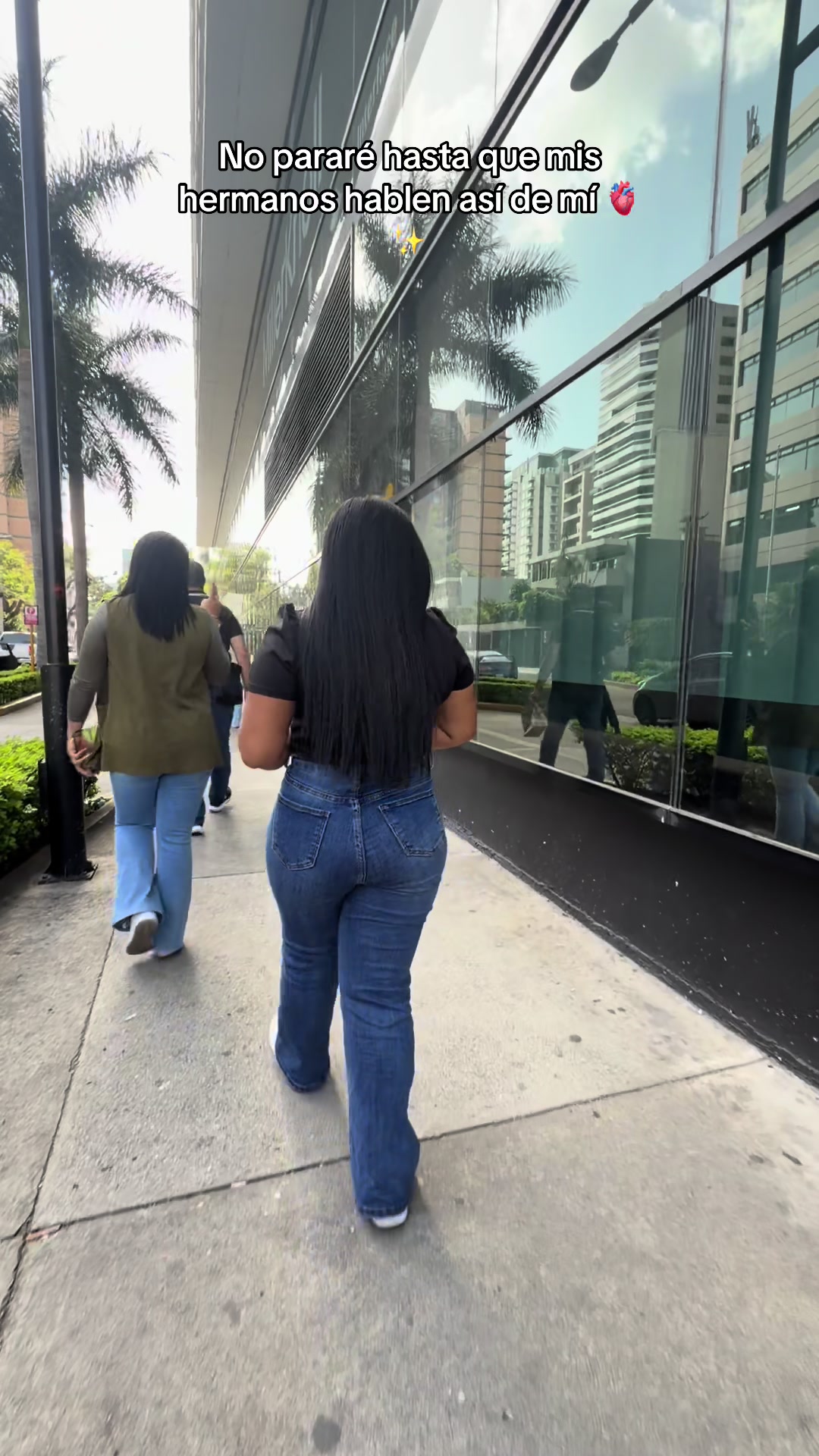 @ivania_sv