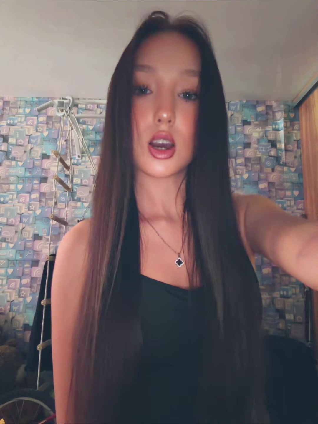 @𝖒𝖎𝖓𝖎 𝖓𝖎𝖐𝖔𝖓🤫💸