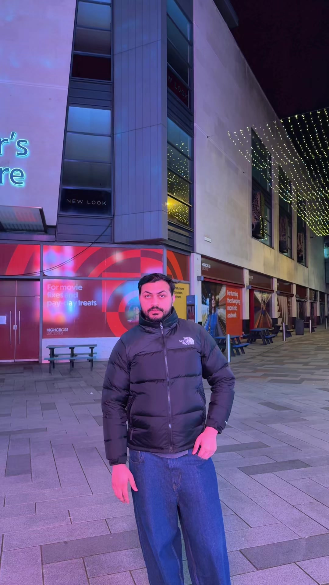 @Fakhar Abbas🇬🇧🏴