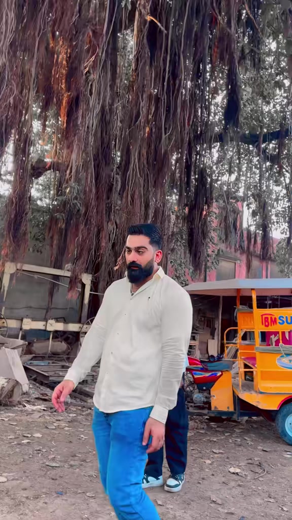 @Husnii_bawa1991