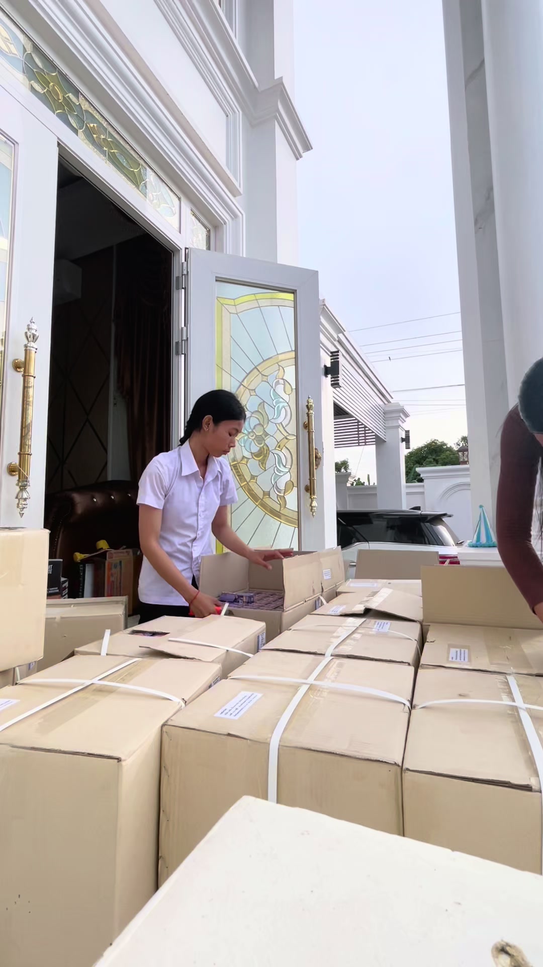 @ຕ່າຕ້າ😊