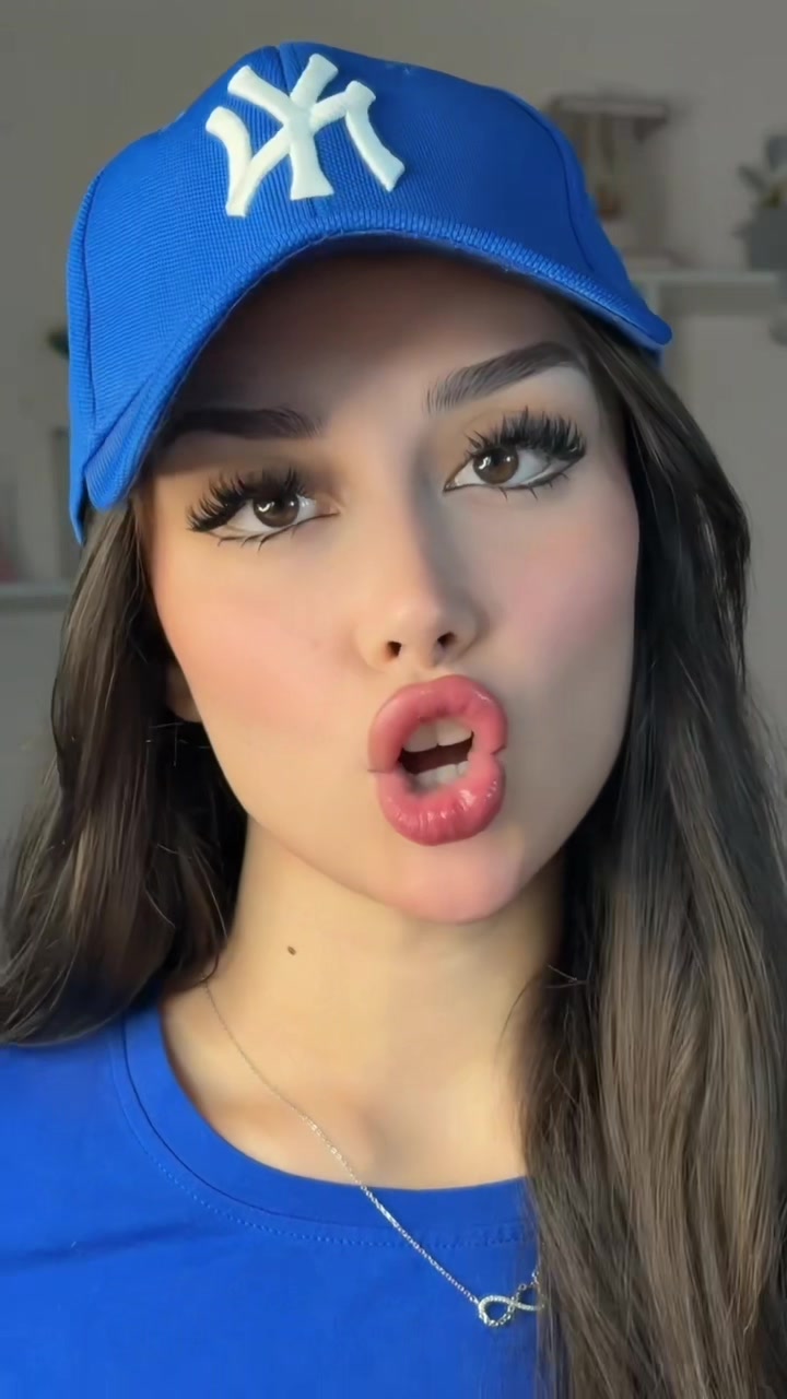 @Taya2002a