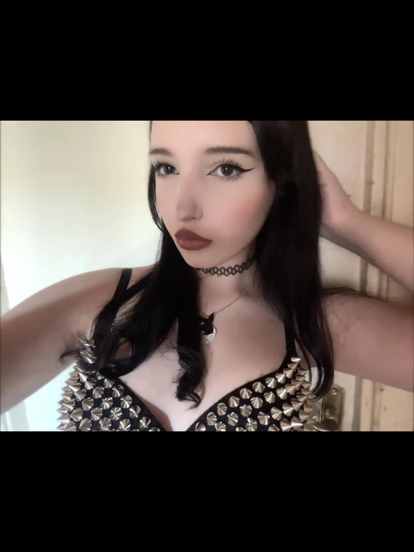 @𝐼𝑛𝑠𝑜𝑚𝑛𝑖𝑎♡