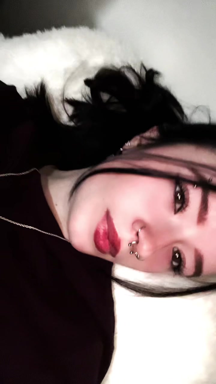 @༺♱༻