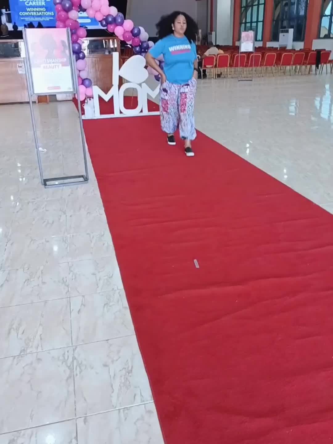 @Trishglow