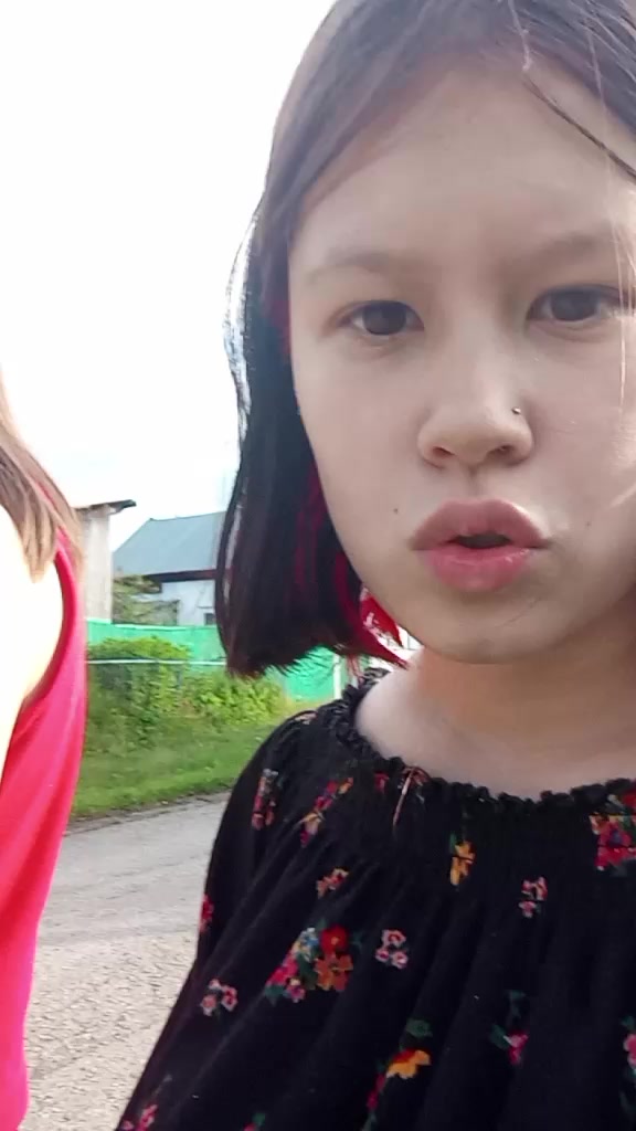 @клубничка