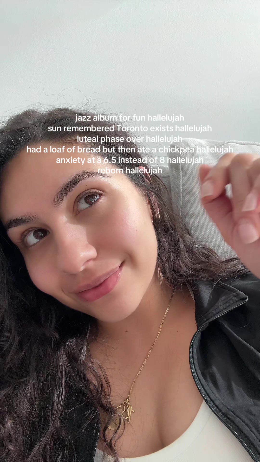 @Alessia Cara