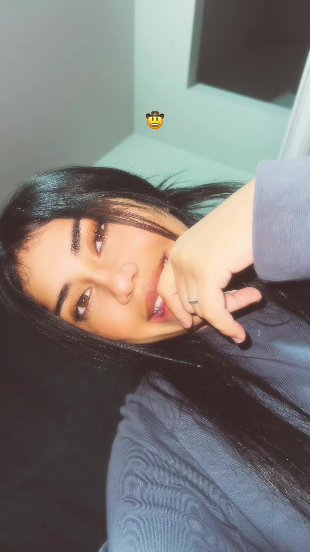 @️