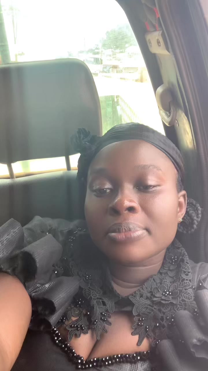 @Akosua Lyrics 002