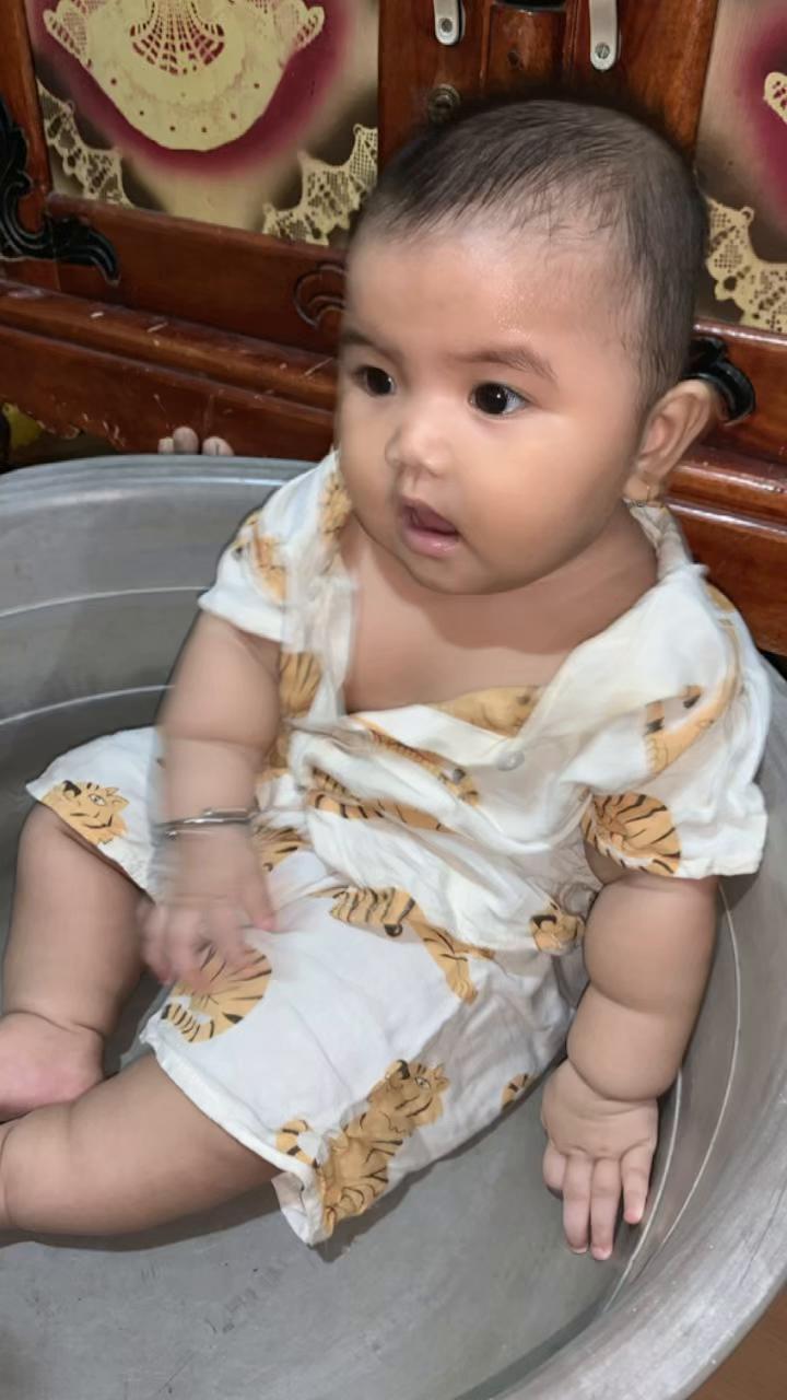 @𝒜𝓁𝓊𝓃𝒶