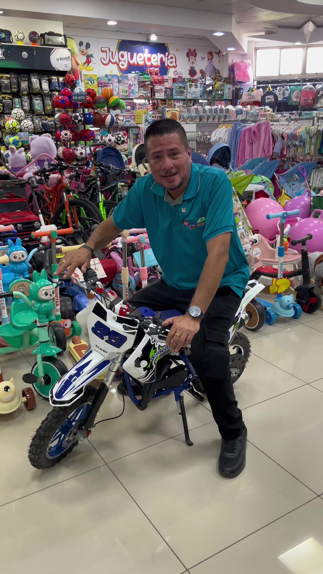 @STILO MALL Y DOLLARS MALL