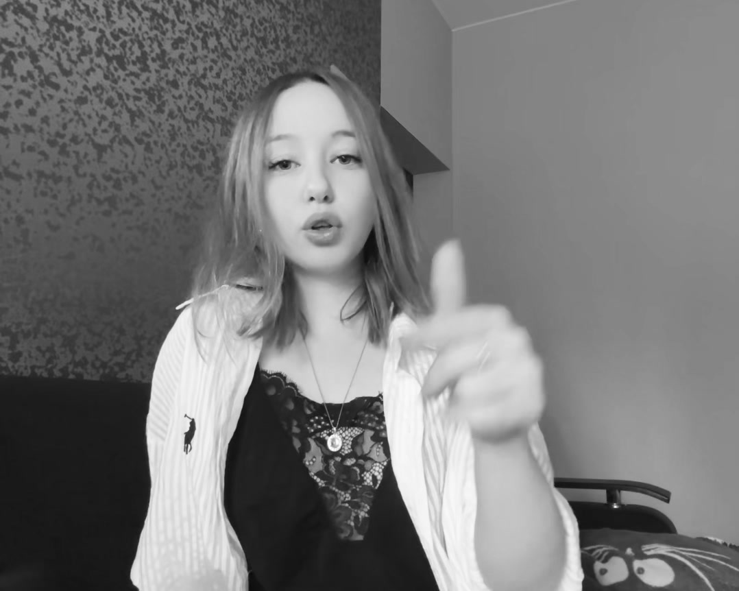 @poly978_