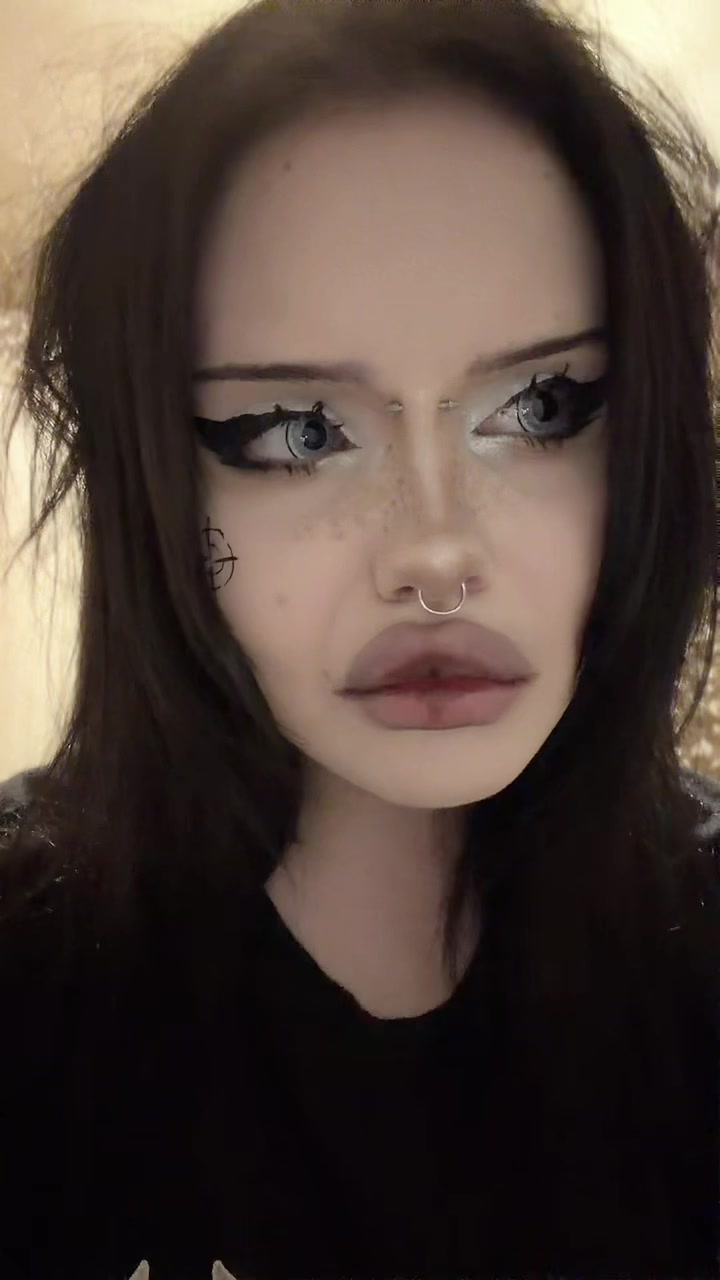 @тгк : анастасия гнидa