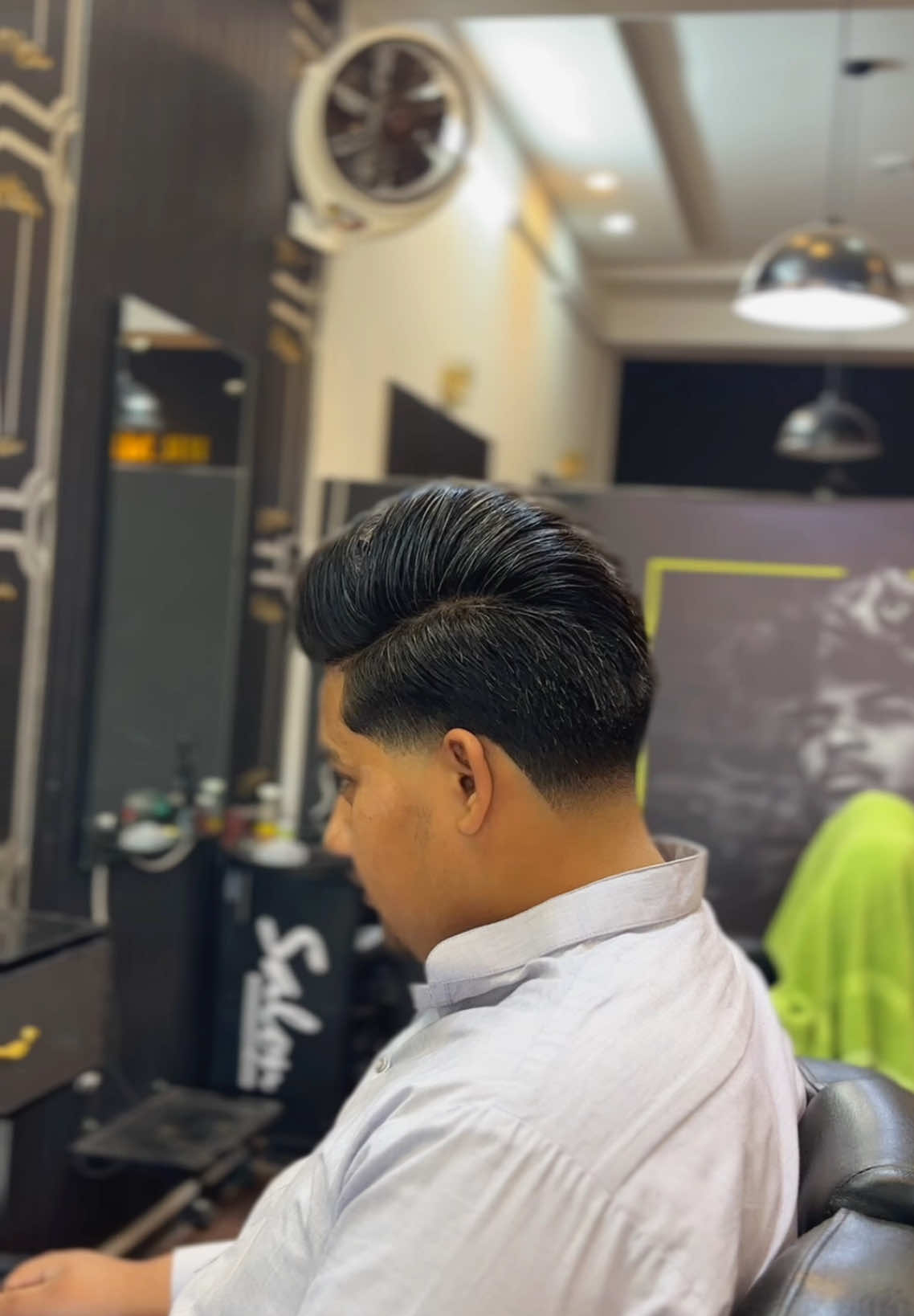 @HR MENS SALOON. 💇♂️