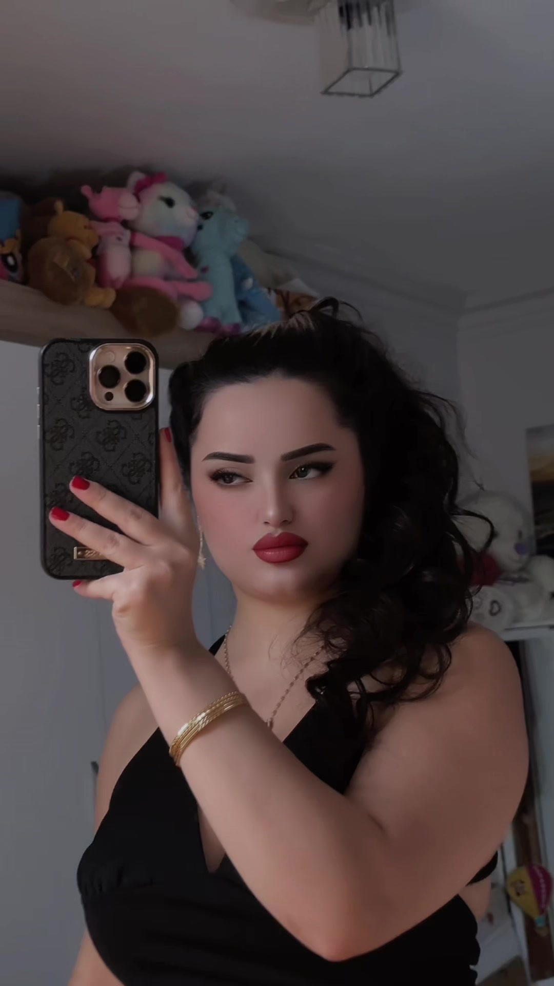 @_merveees