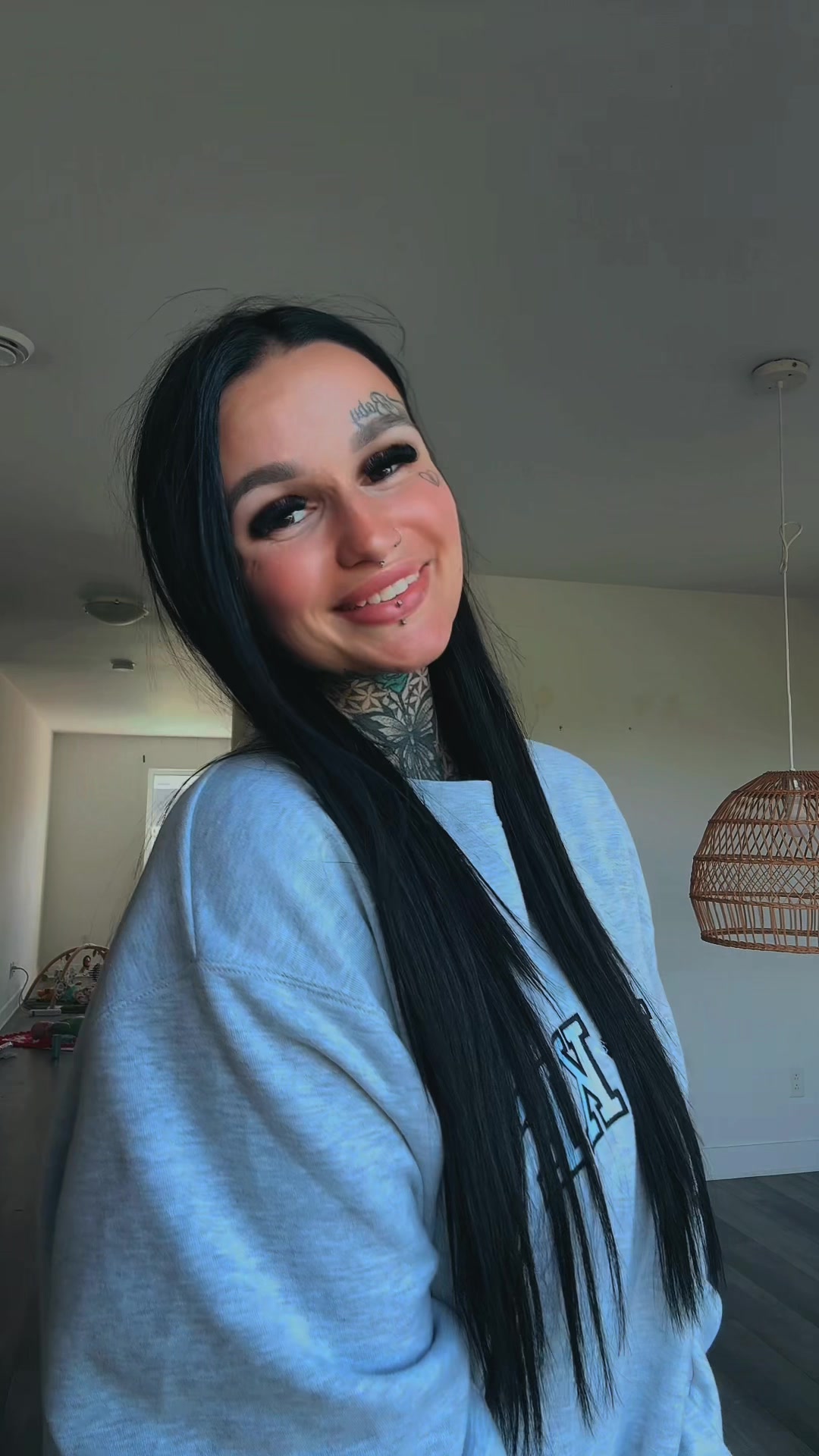 @Alexe🖤